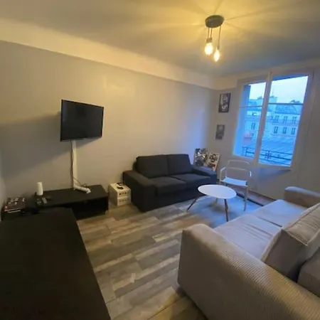 T2, Quartier St Georges Apartment Paris